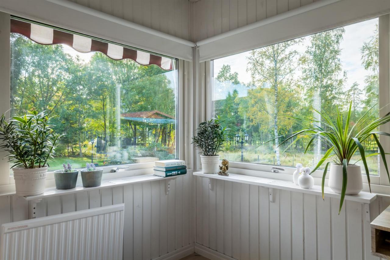 Theo & Lilis Countryside Apartment エレブルー エクステリア 写真
