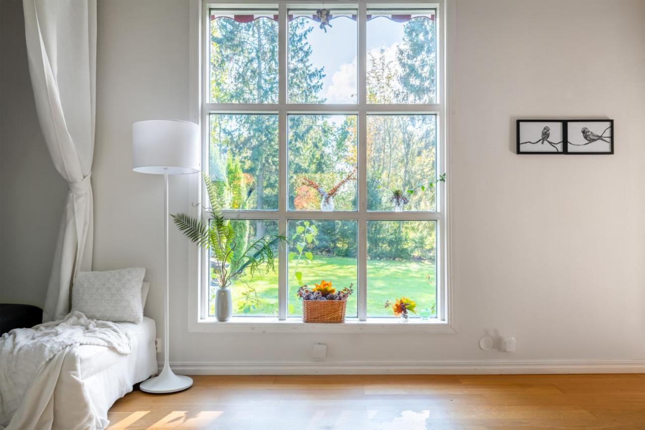 Theo & Lilis Countryside Apartment エレブルー エクステリア 写真